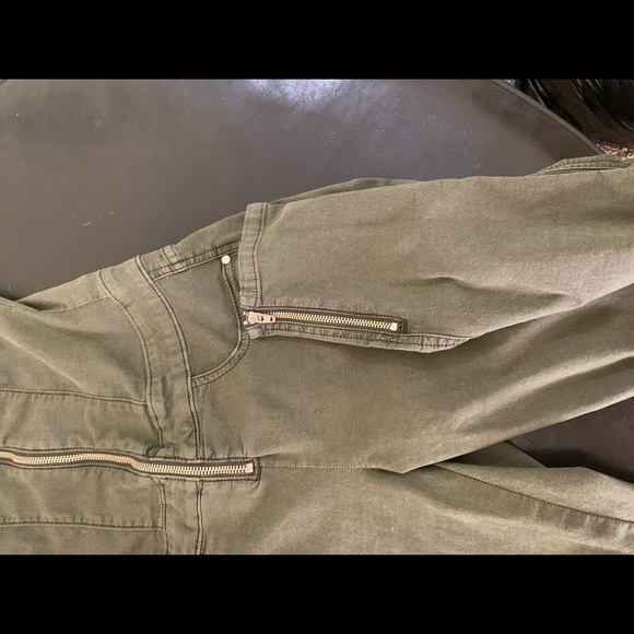 Guess super tight jumpsuit - Picture 2 of 6